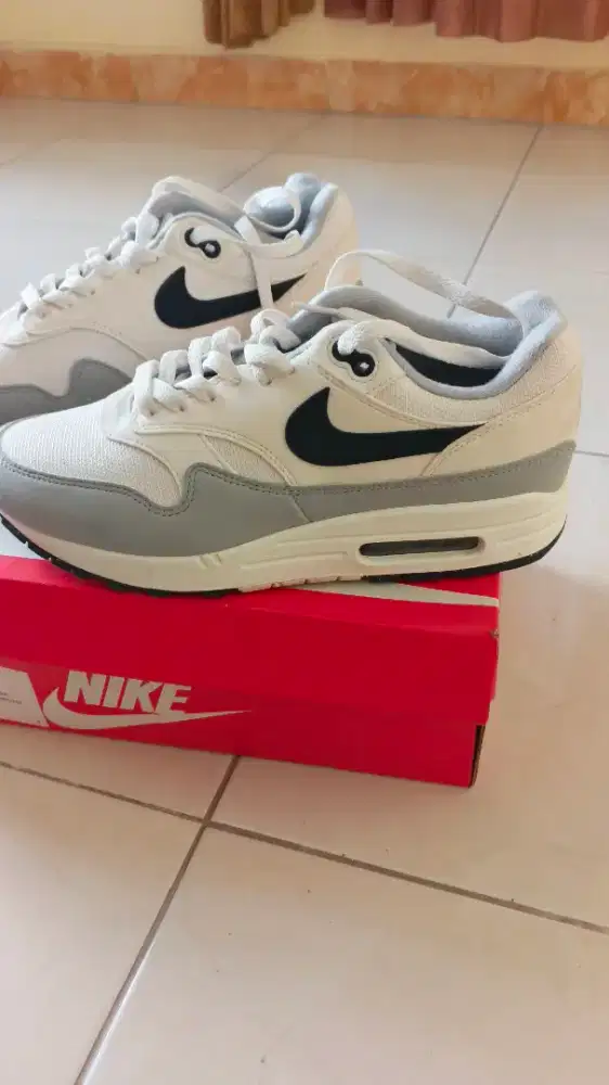Sepatu Nike Air Max 1 Original beli di sneakerdept baru 3x pakai