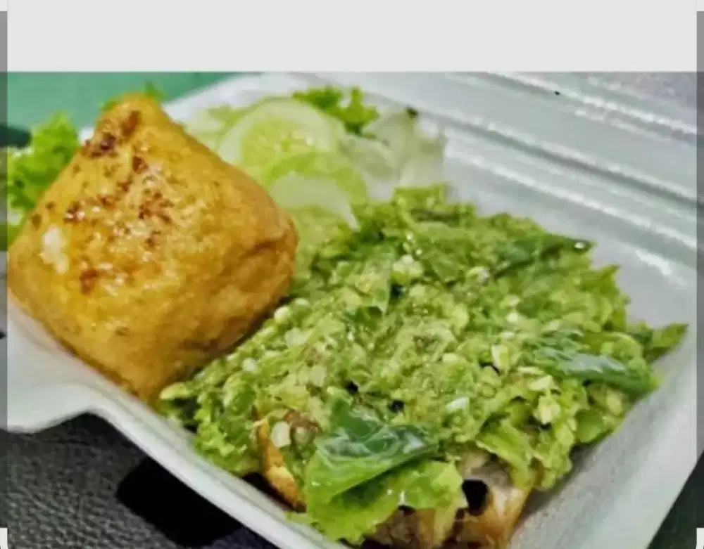 Ayam geprek sambal ijo
