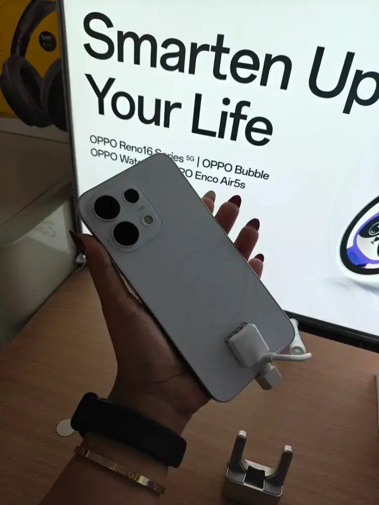 OPPO RENO 16F dan 16 5g