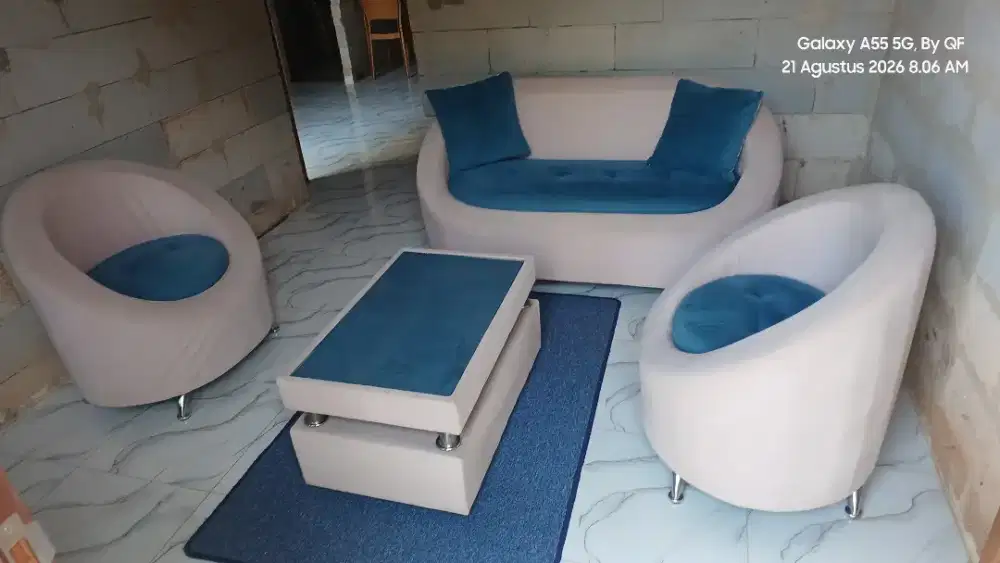 Sofa cangkir ruang tamu minimalis