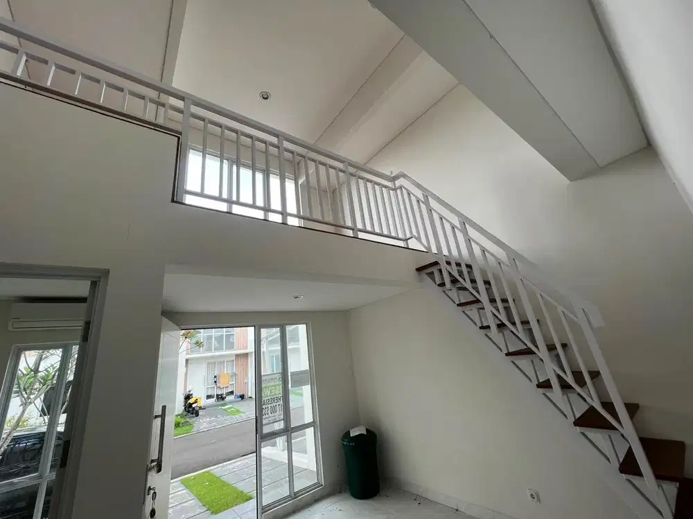 Disewakan sewa Rumah Paramount Petals curug tangerang siaphuni bulanan