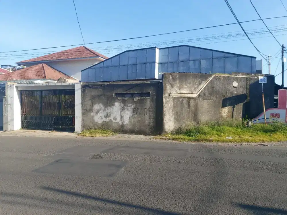 Rumah Strategis Pinggir Jalan Surya Jagalan