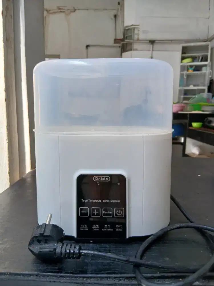 Sterilizer botol susu