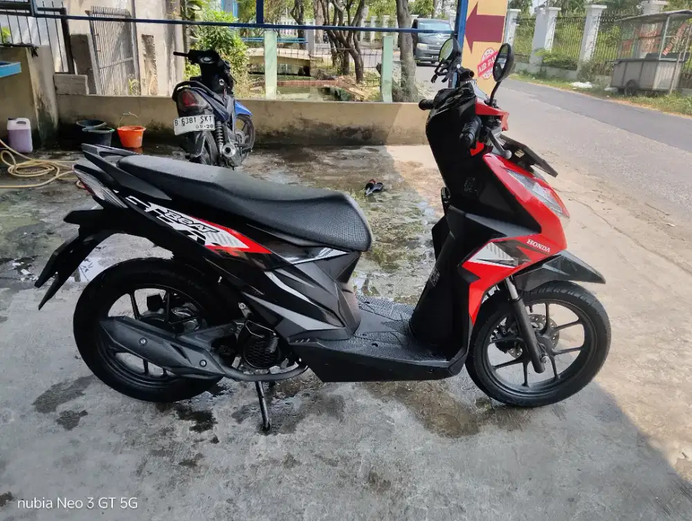 Honda Beat Tahun 2023 Seperti Baru, Pakaian Sendiri
