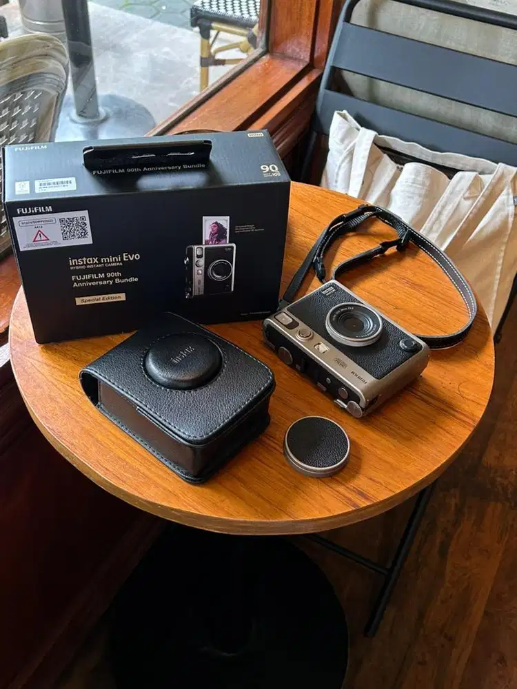 Fujifilm Mini Evo (Special Edition) - Titanium Gold