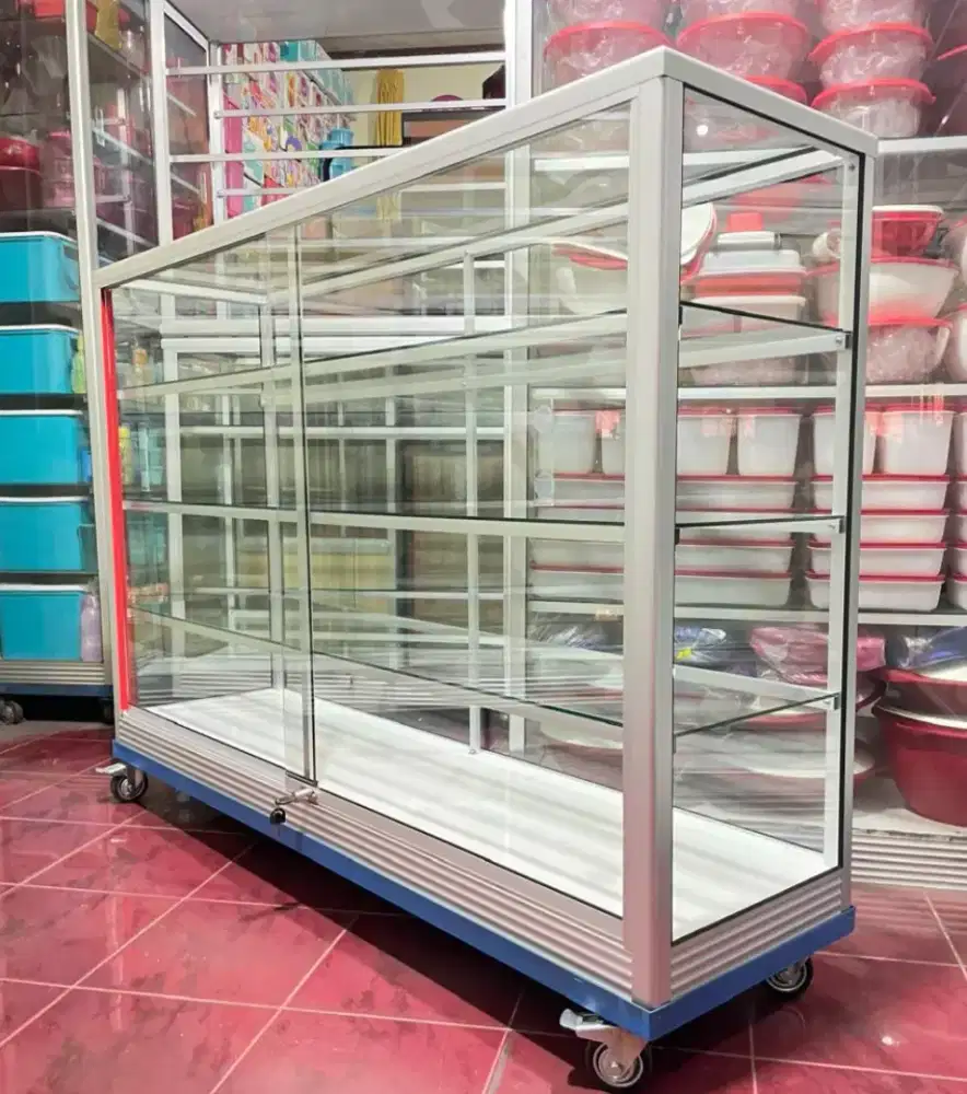 Etalase 1,5Mx1M PAKE RODA & SIKU