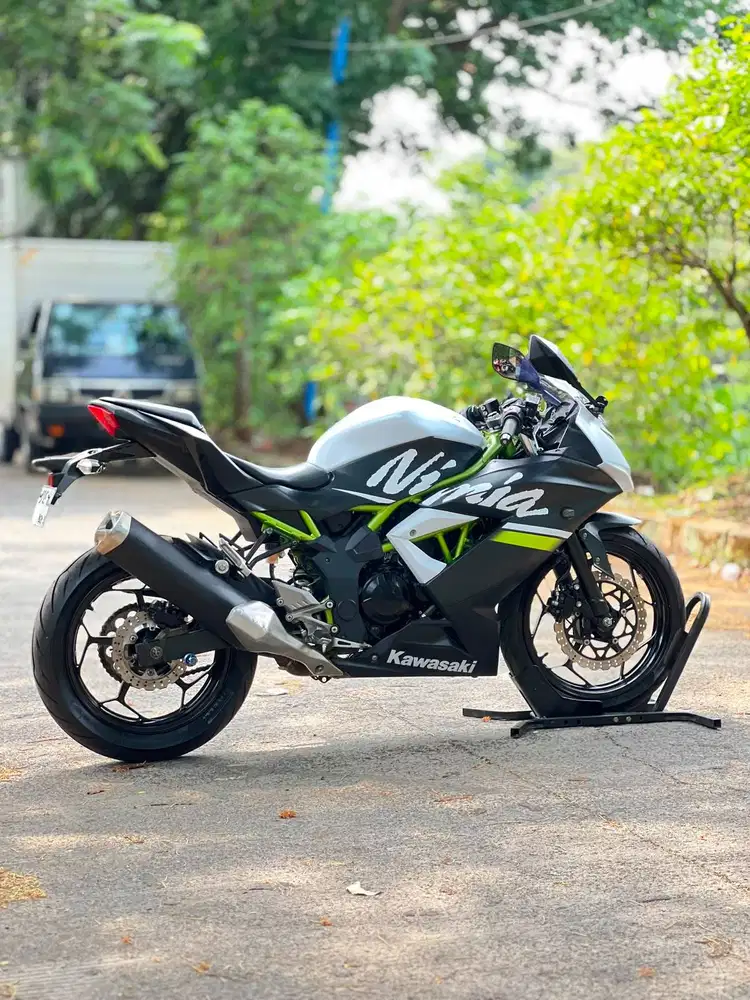 KEREN ABIS! KAWASAKI NINJA 250 MONO SL 2021 PUTIH KM LOW TAX ON SUPERB