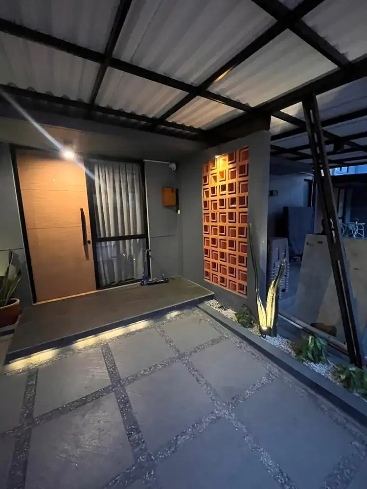 Disewakan rumah 2 lantai