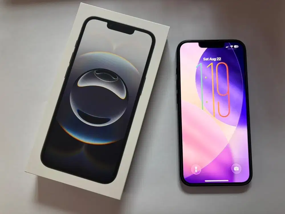 Iphone 16e. 128