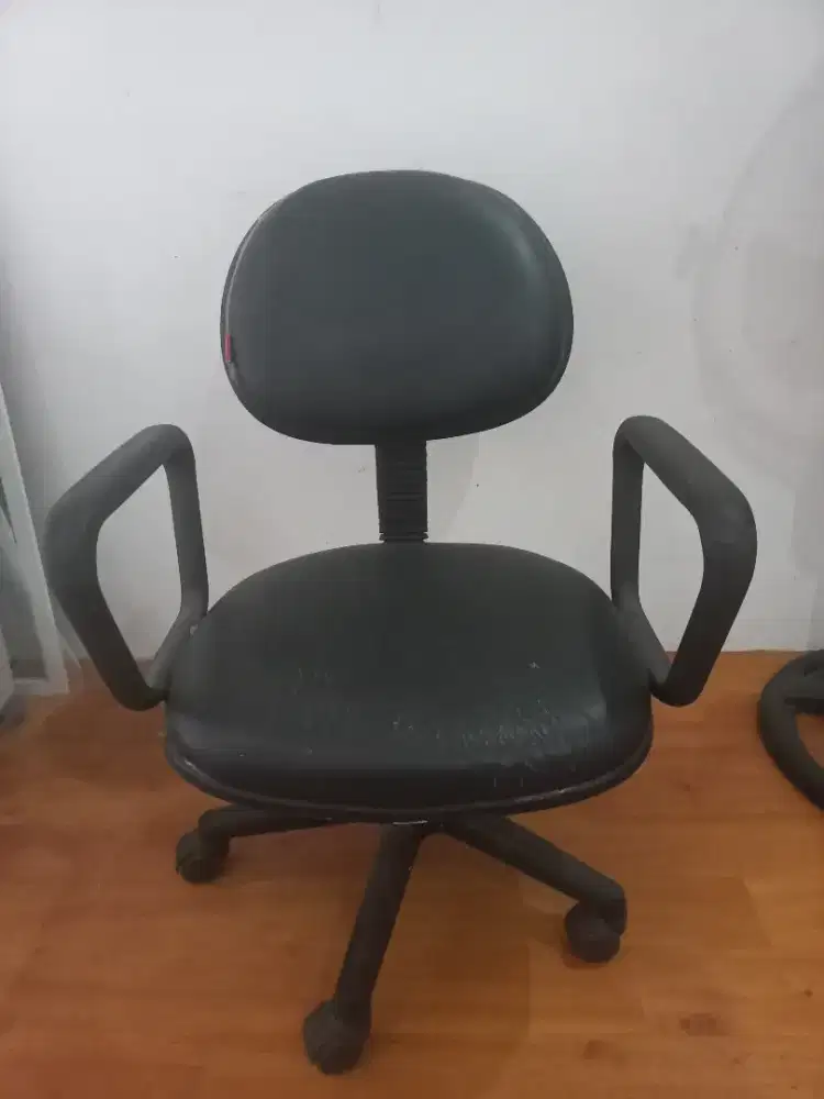 Kursi putar kerja
