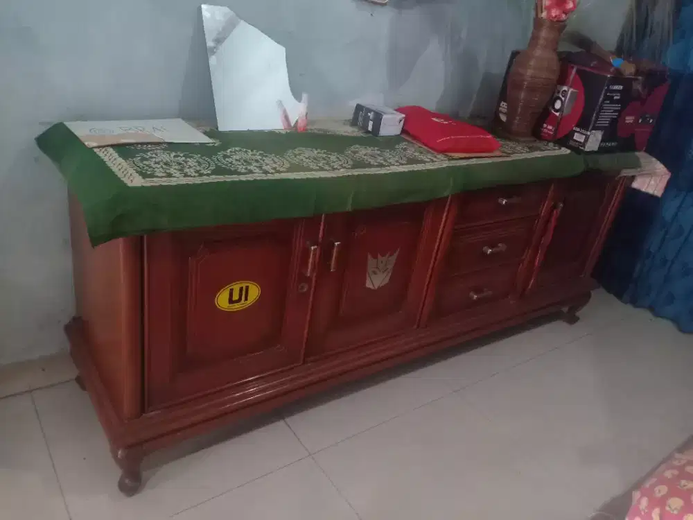 Lemari Jati 2 mtr / Bufet mssh sgt bgs