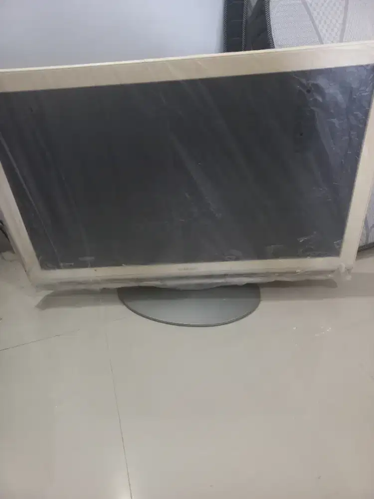LCD TV merk sharp model LC-40L500M-WH