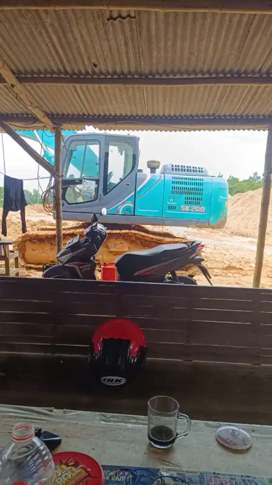 Kobelco Sk200 -10