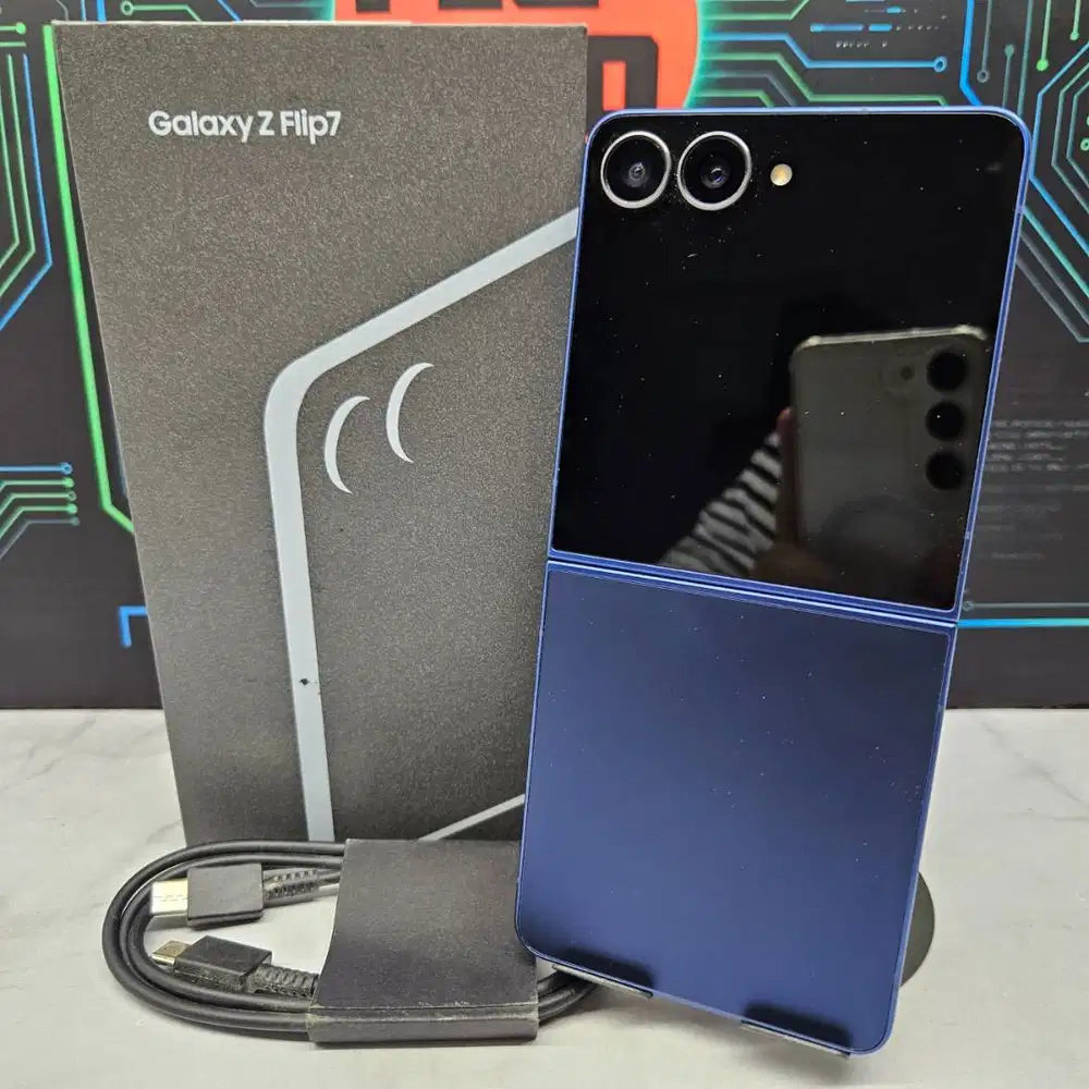 Samsung Galaxy Z Flip 7 12/256GB Navy SEIN Resmi Like New No Minus