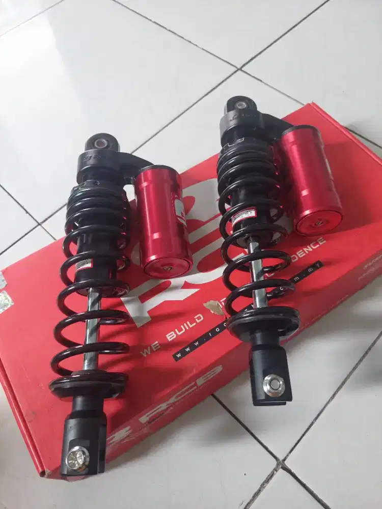 Shock rcb mb 2 merah