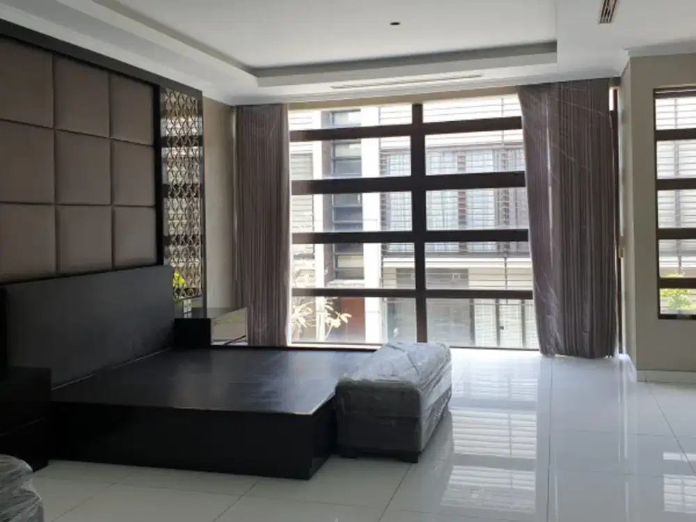 Disewakan Rumah Platinum Graha Family dekat Roca
