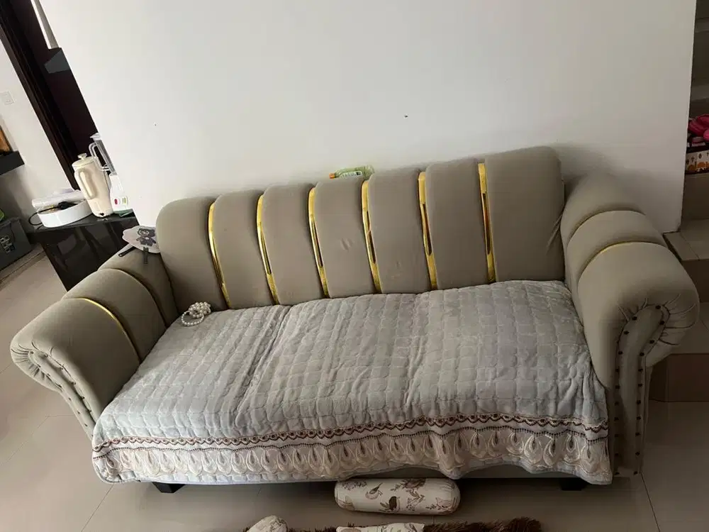 Free Sofa bekas
