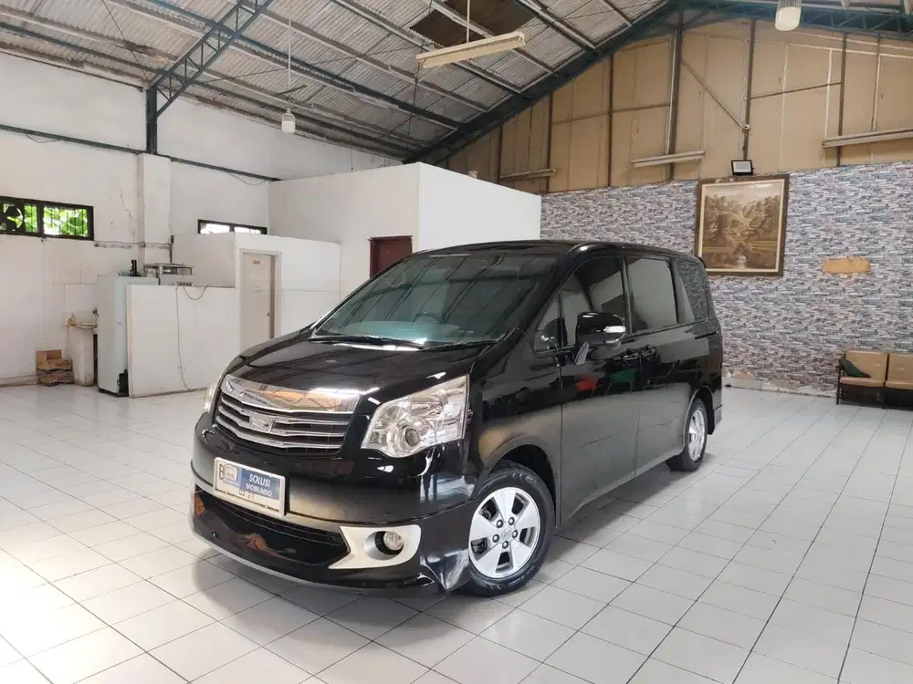 Toyota Nav 1 V 2.0 AT 2013 Pajak Panjang Mulus Istimewa