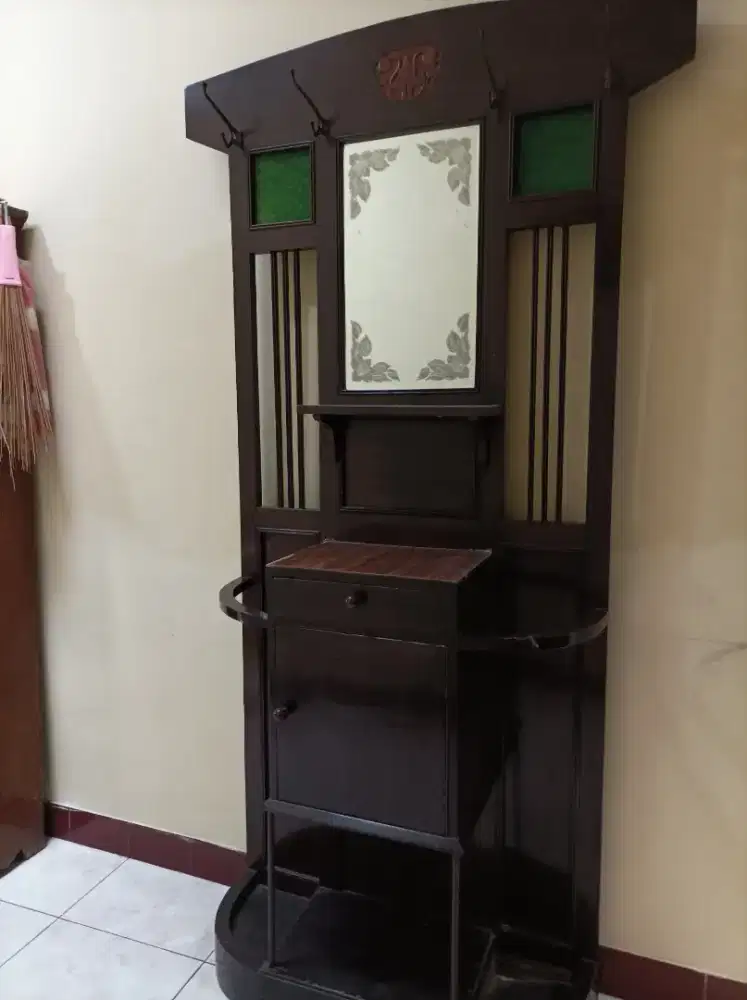 Meja tempat gantungan baju/topi/standing kapstok vintage
