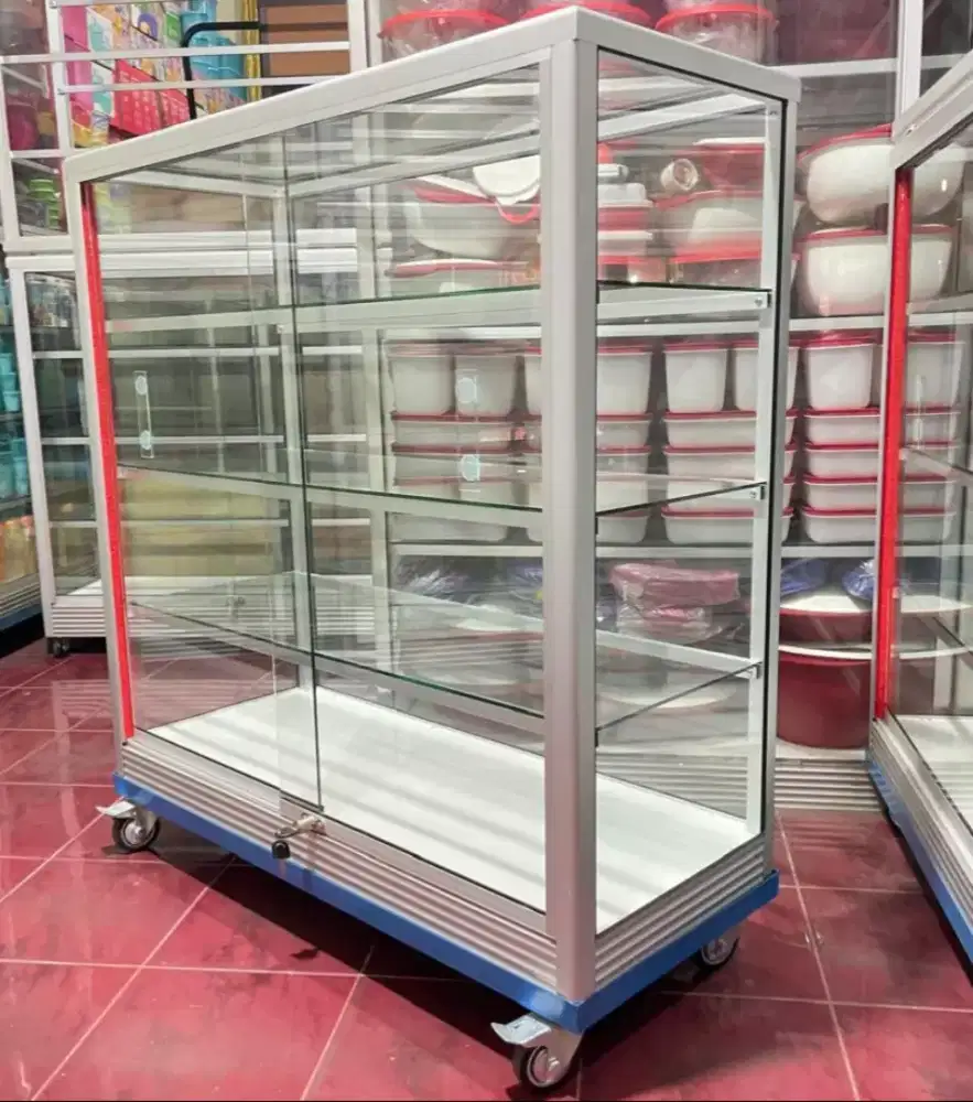 Etalase Pake Roda & Kunci 1Mx1M Harga Terjangkau