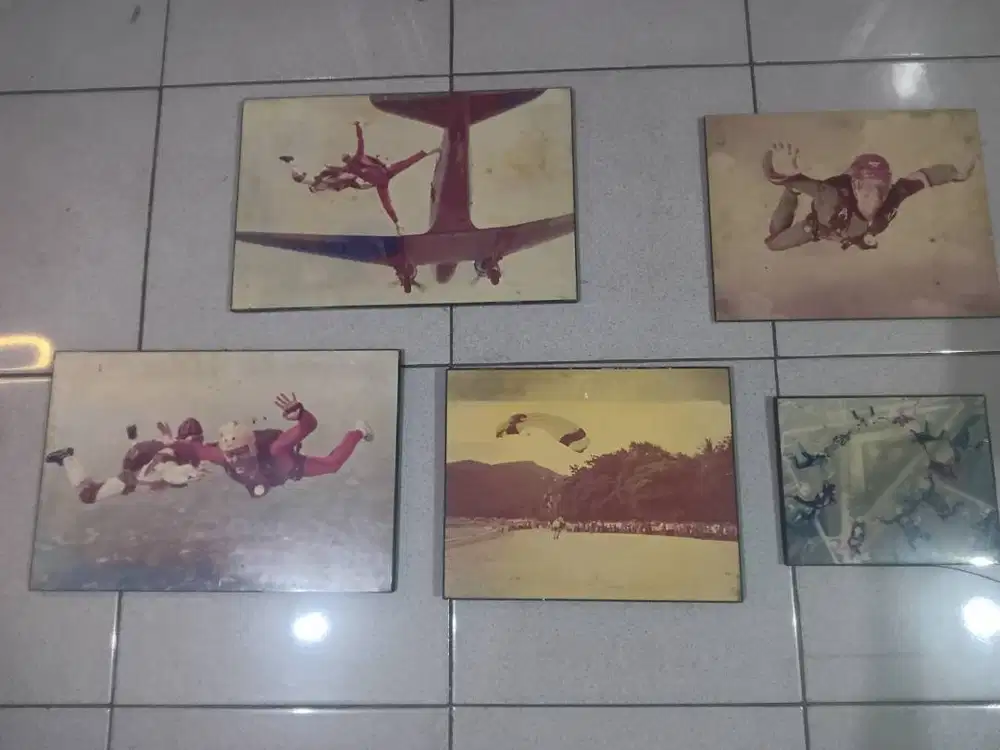 Foto Jadul (5 bh) Atlet Terjun Payung Indo, Terbesar Uk.44x29Cm, Depok