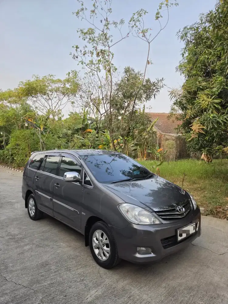 TOYOTA INNOVA 2.0 G Automatic Th 2010
