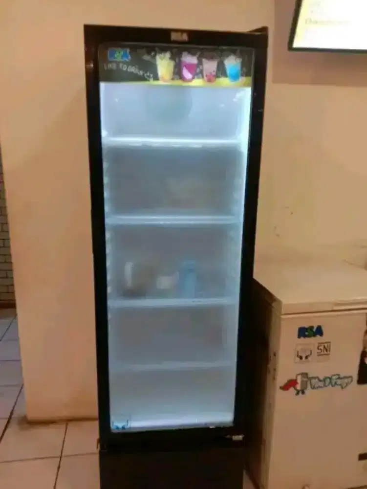 showcase chiller RSA agate 300-R