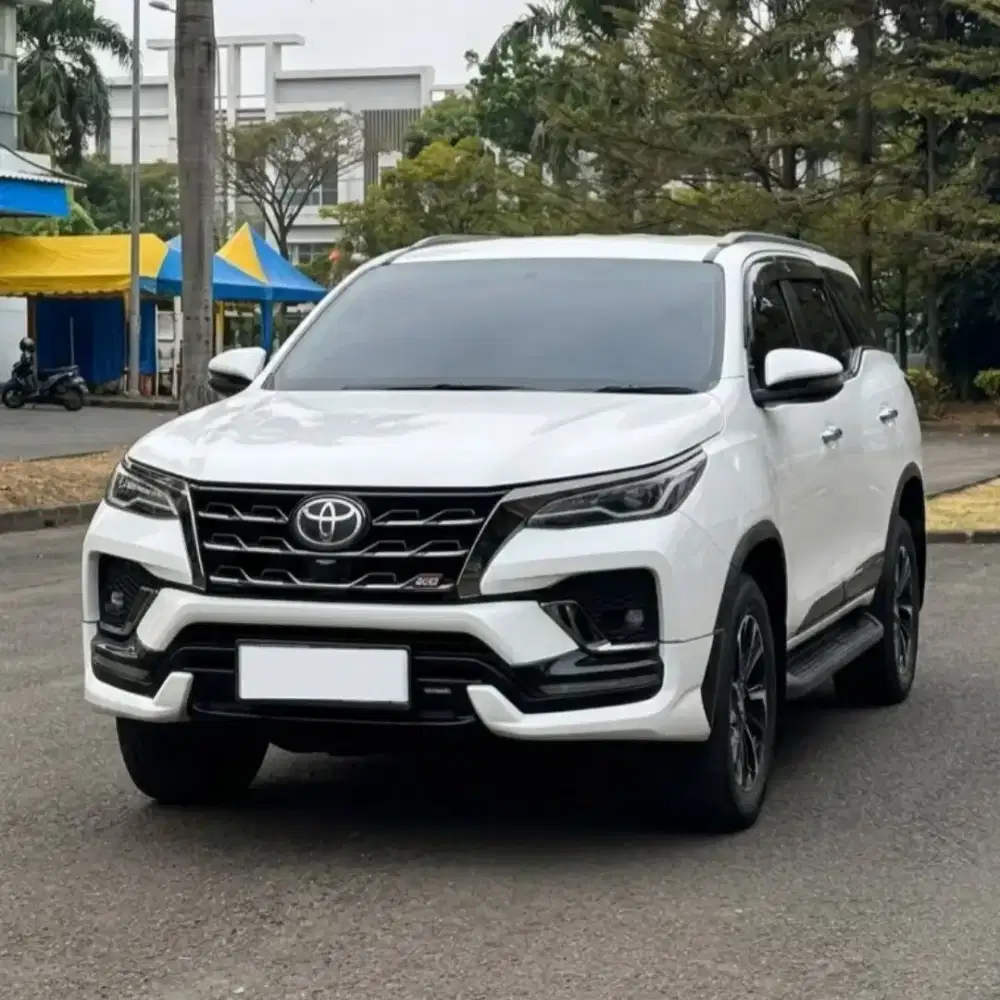 FORTUNER 2.4 GR AT 2021 FREE GARANSI MESIN TRANSMISI KREDIT DP MINIM