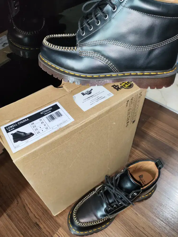 Sepatu Dr Martens Lowell Chukka black UK 10 Docmart kulit asli