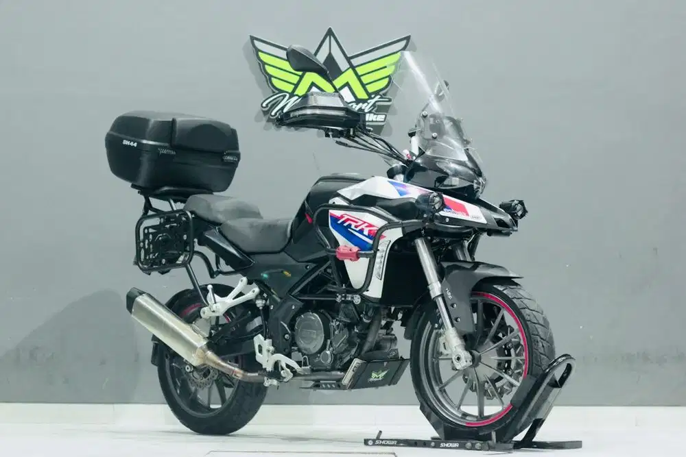 Benelli TRK 251 Adventure, Himalayan, CB500X