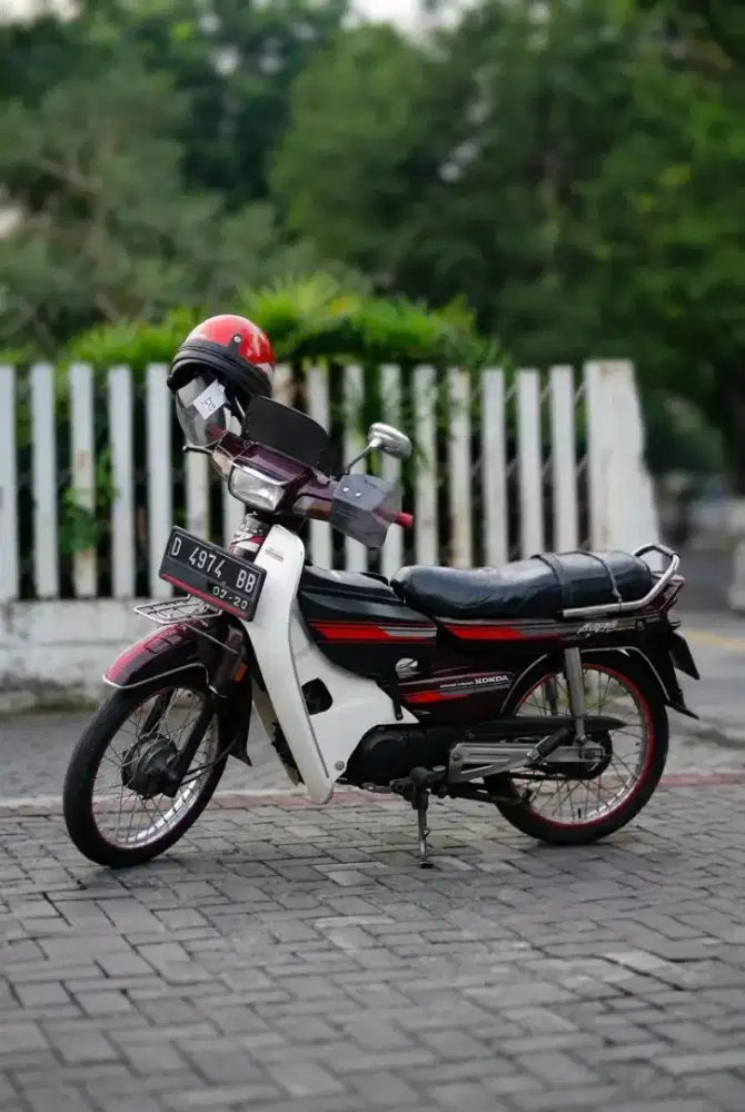 Honda Astrea Grand q996