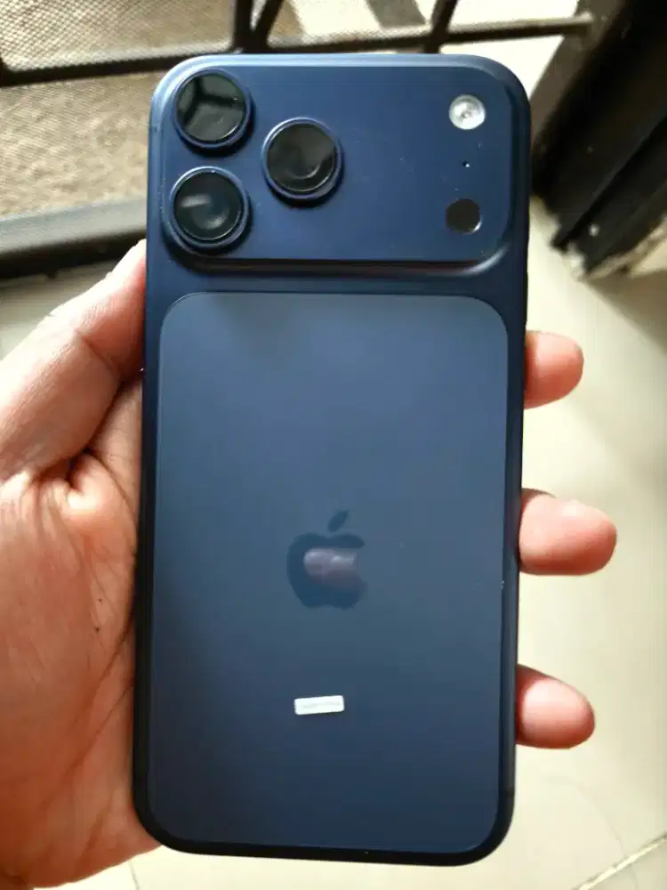 iPhone 17 pro max 256 blue ibox