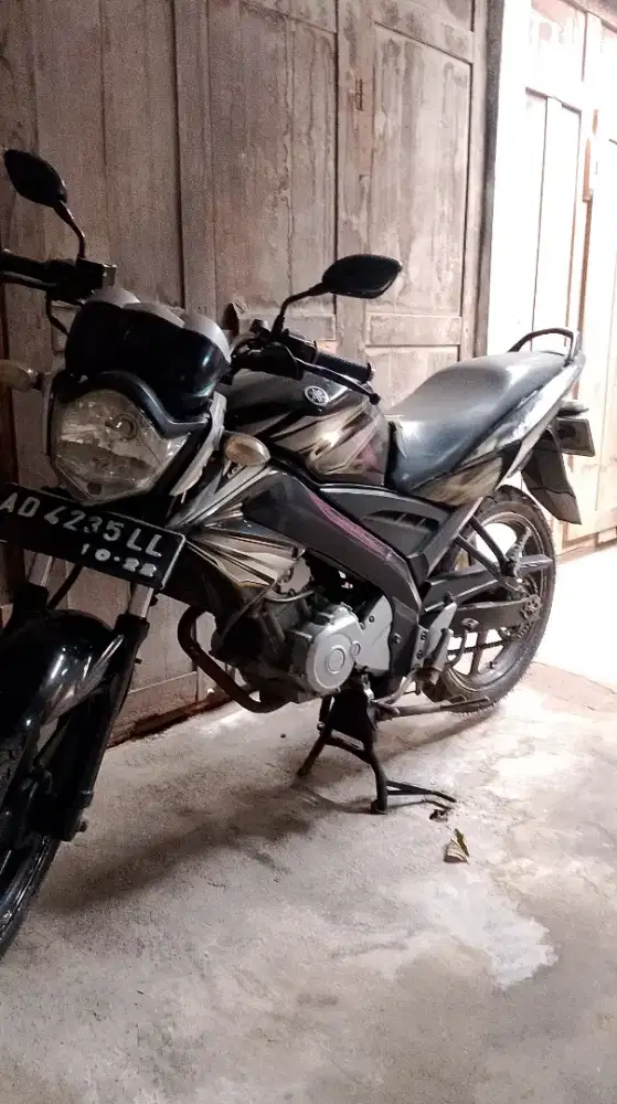 VIXION OLD 2012 PLAT AD KLATEN