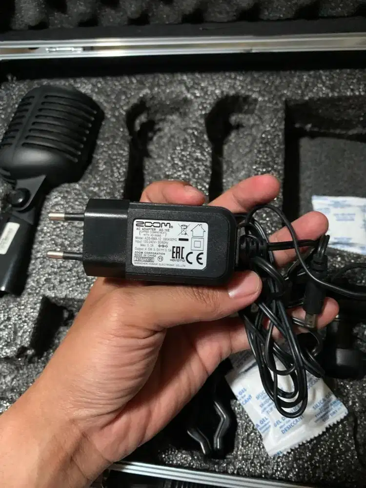 Adapter tc electronic powerplug 9 9v / 1A power supply for Tc helicon