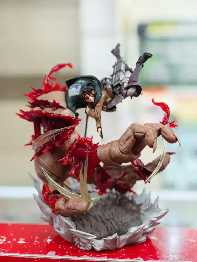 Statue AOT Levi Ackerman Vs. Zeke - By Kitsune Studio 1/6