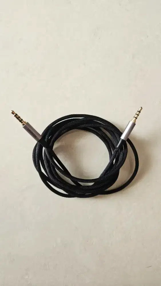 Kabel Jack AUX UGREEN 3.5mm male-to-male 2 meter