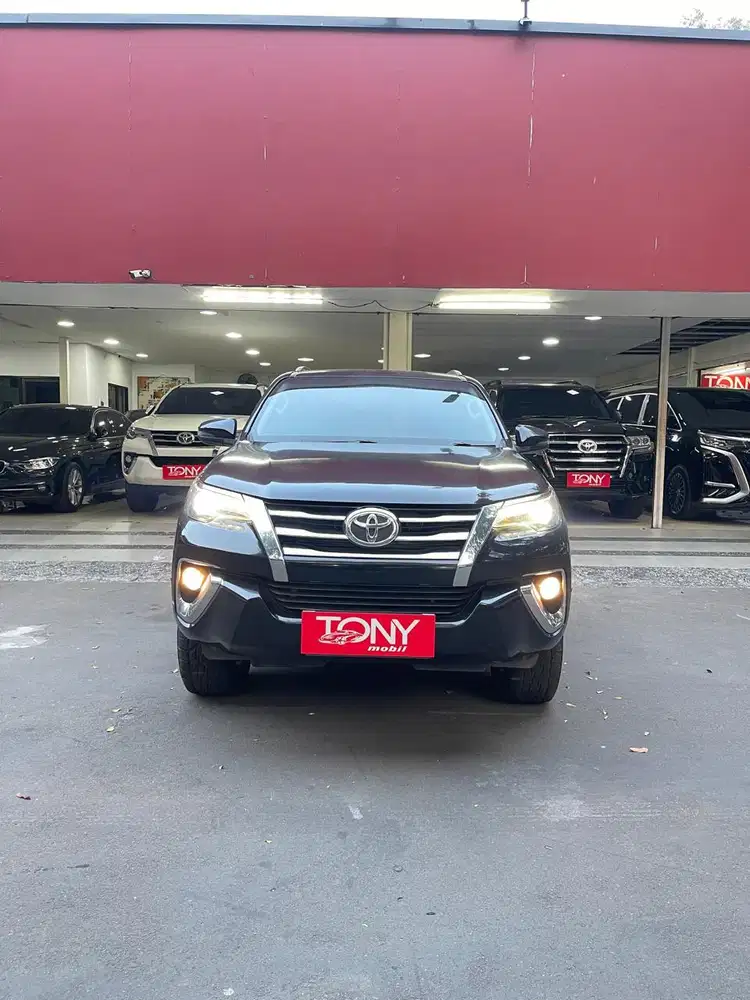 Fortuner Diesel 4x4 AT DP 20jt saja 2018 Hitam