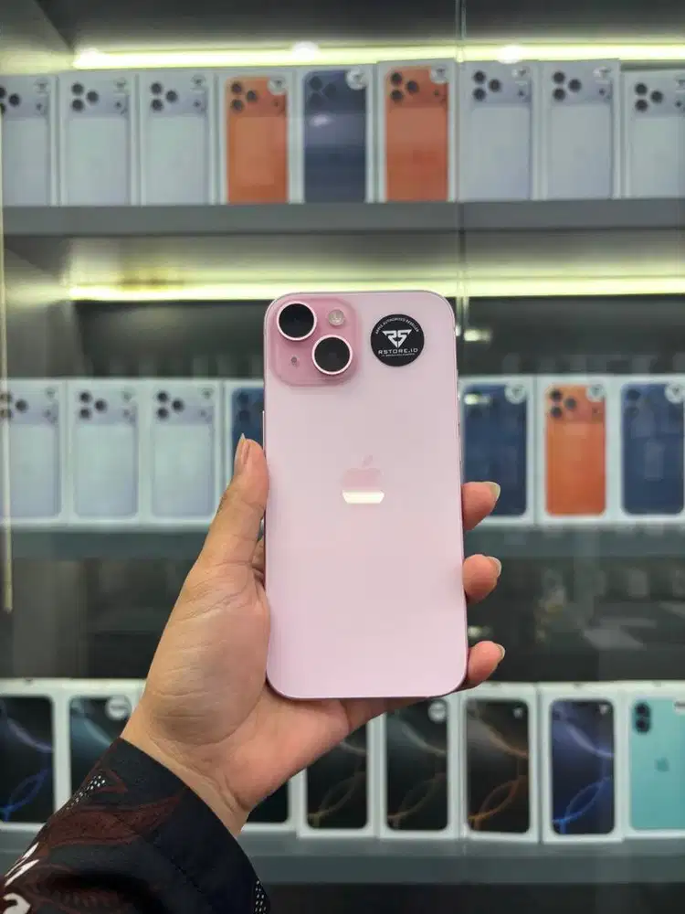 iPhone 15 128Gb Fullset, Garansi Resmi/iBox 3 Bulan