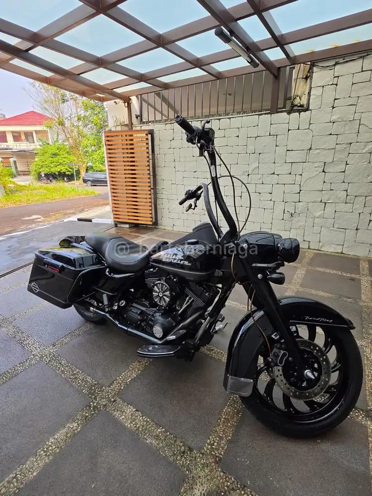 HARLEY DAVIDSON ROAD KING