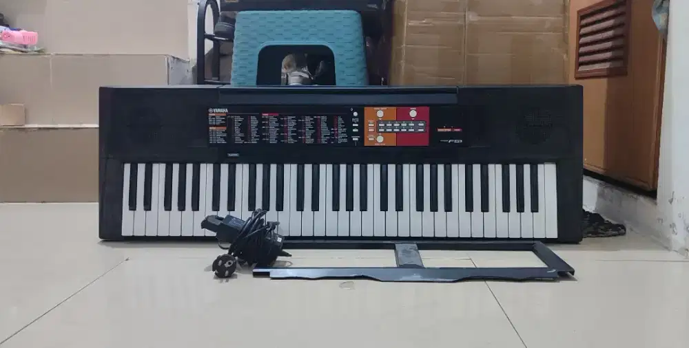 Yamaha PSR F51 bekas normal