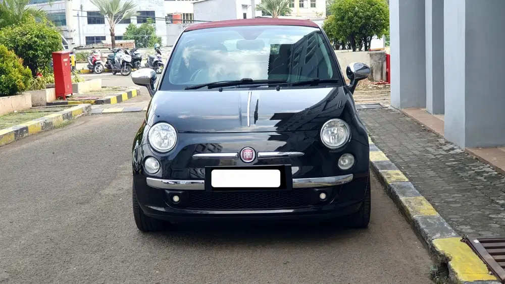 Km 46rb fiat 500c lounge cabrio 2014 hitam