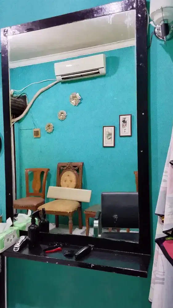 Dijual cepat kaca salon mewah