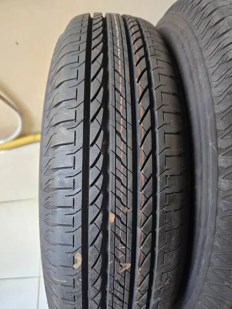 Di jual 1 set ban bekas Jimny dan Wuling Air EV