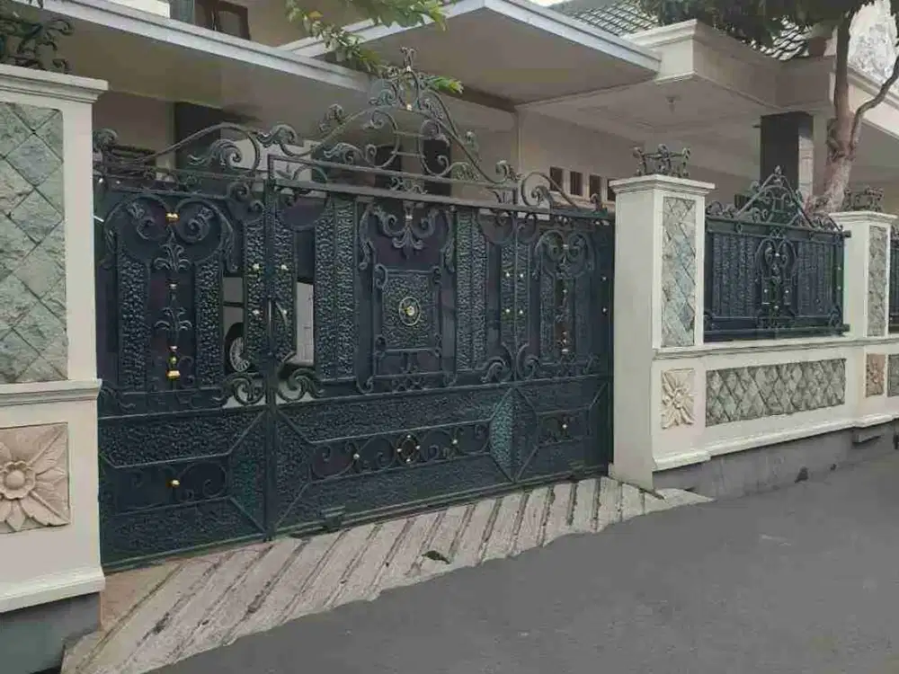 Rumah 2 lantai dengan rooftop di Cipayung, siap huni