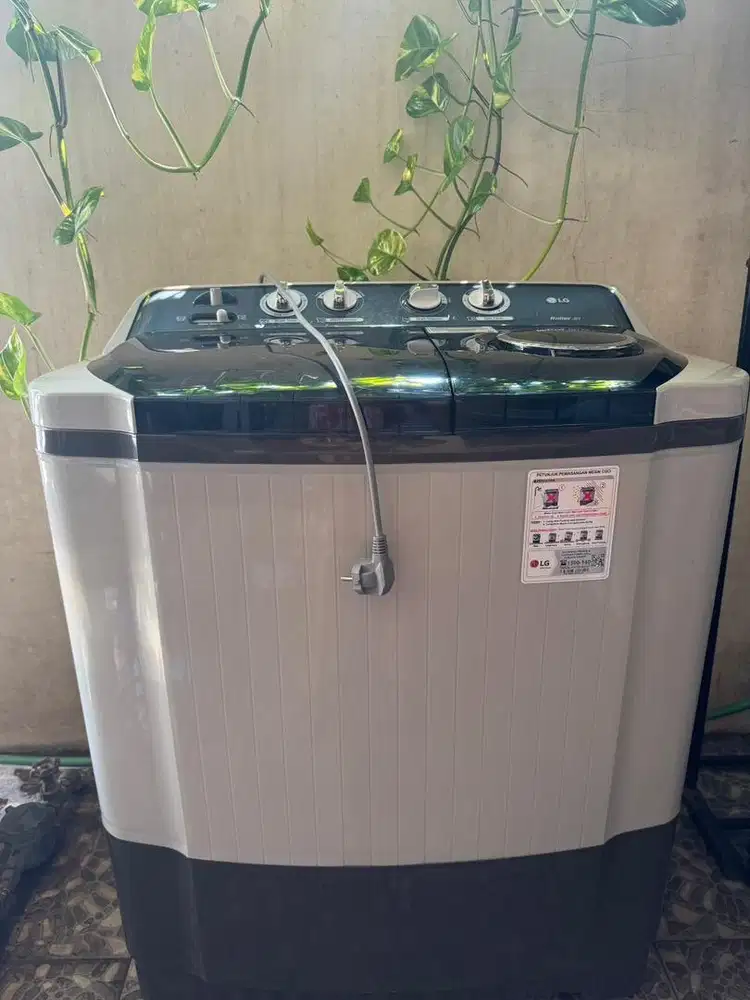 Jual preloved Mesin cuci LG P9050R 9 kg