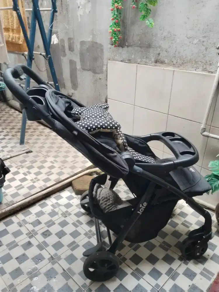 Stoller bayi lengkap sama dus nya