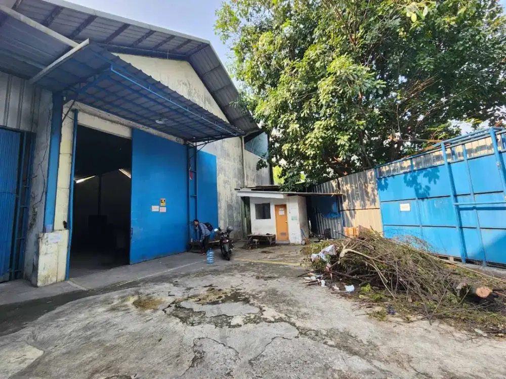 Gudang Strategis Disewakan di Prima Jaya Daan Mogot Cengkareng 1.195M², Akses Kontainer 40Ft