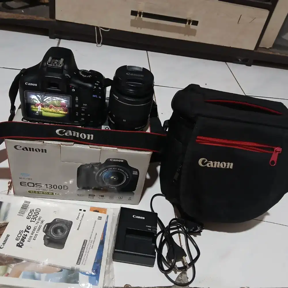 Di Jual Kamera CANON EOS 1300D+Lensa+baterai+charger+tas