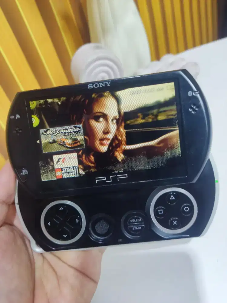 Psp go normal siap pakai