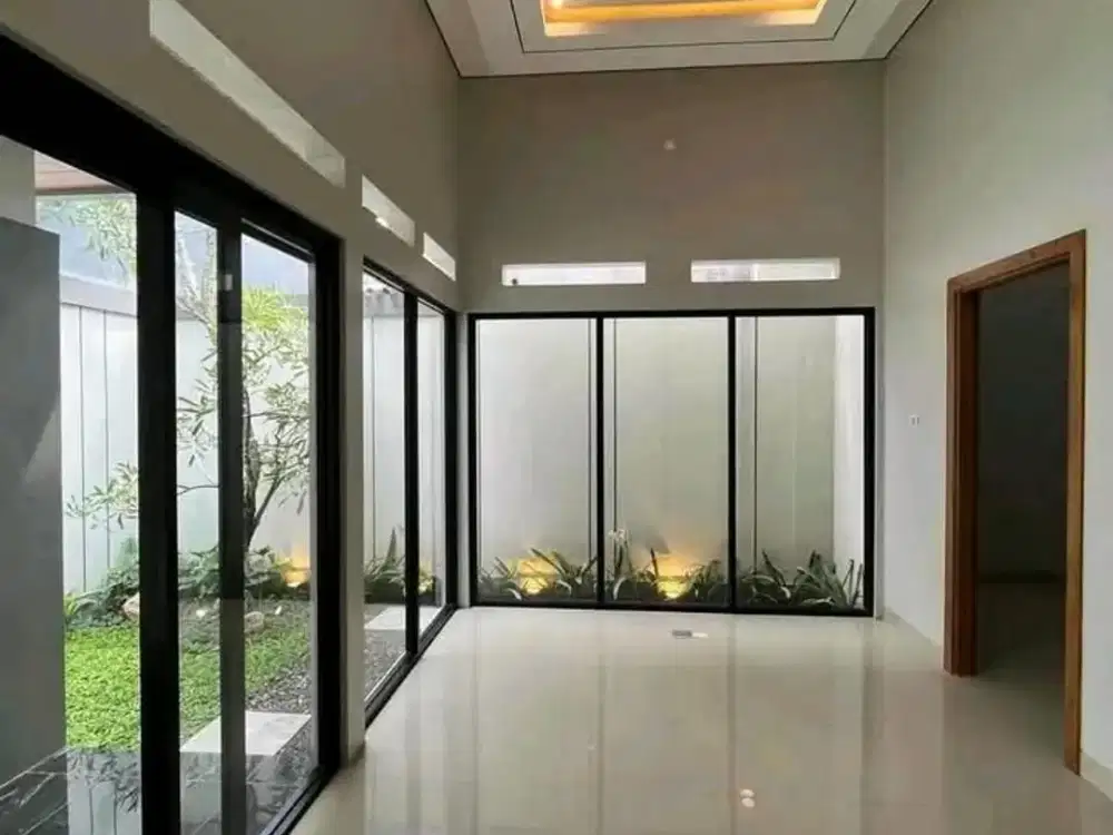 DALAM KOMPLEK PINGGIR JALAN KARYA WISATA MEDAN JOHOR